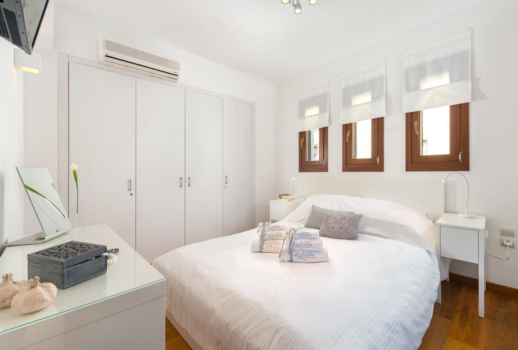 Katerina Boutique Villa Rhodes City ภายนอก รูปภาพ